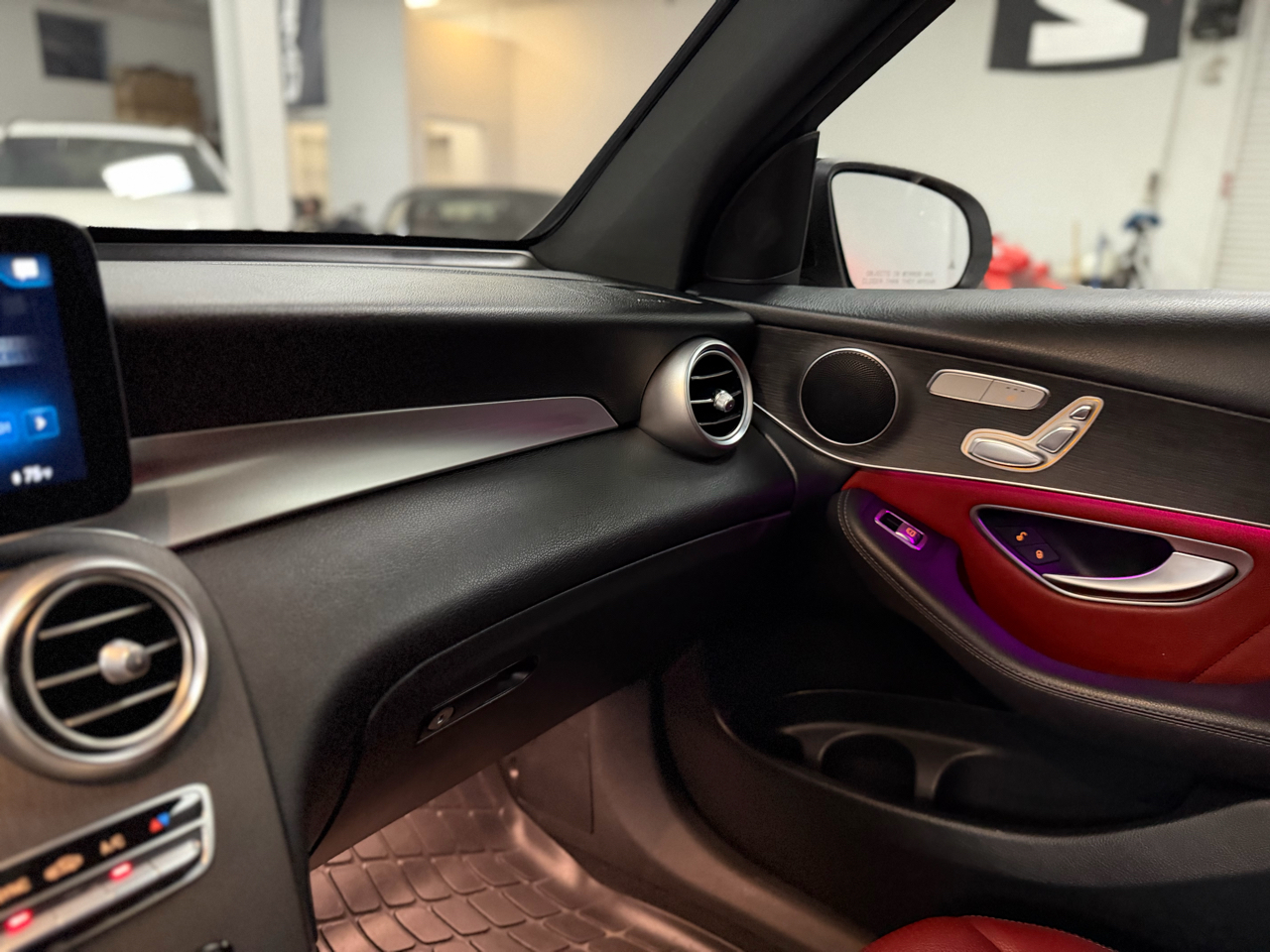 Mercedes-Benz GLC-Class GLC300 4MATIC 2021