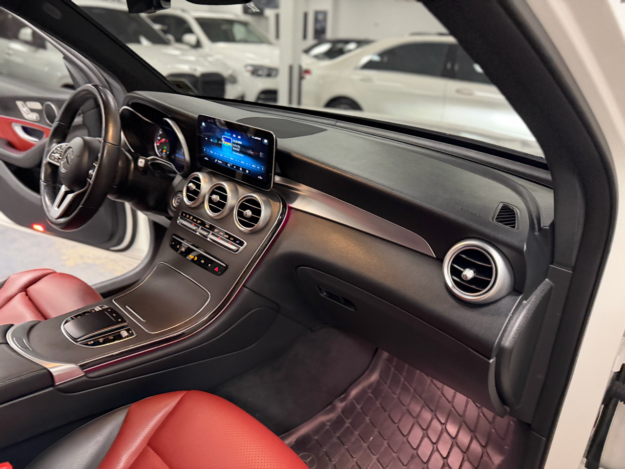 Mercedes-Benz GLC-Class GLC300 4MATIC 2021