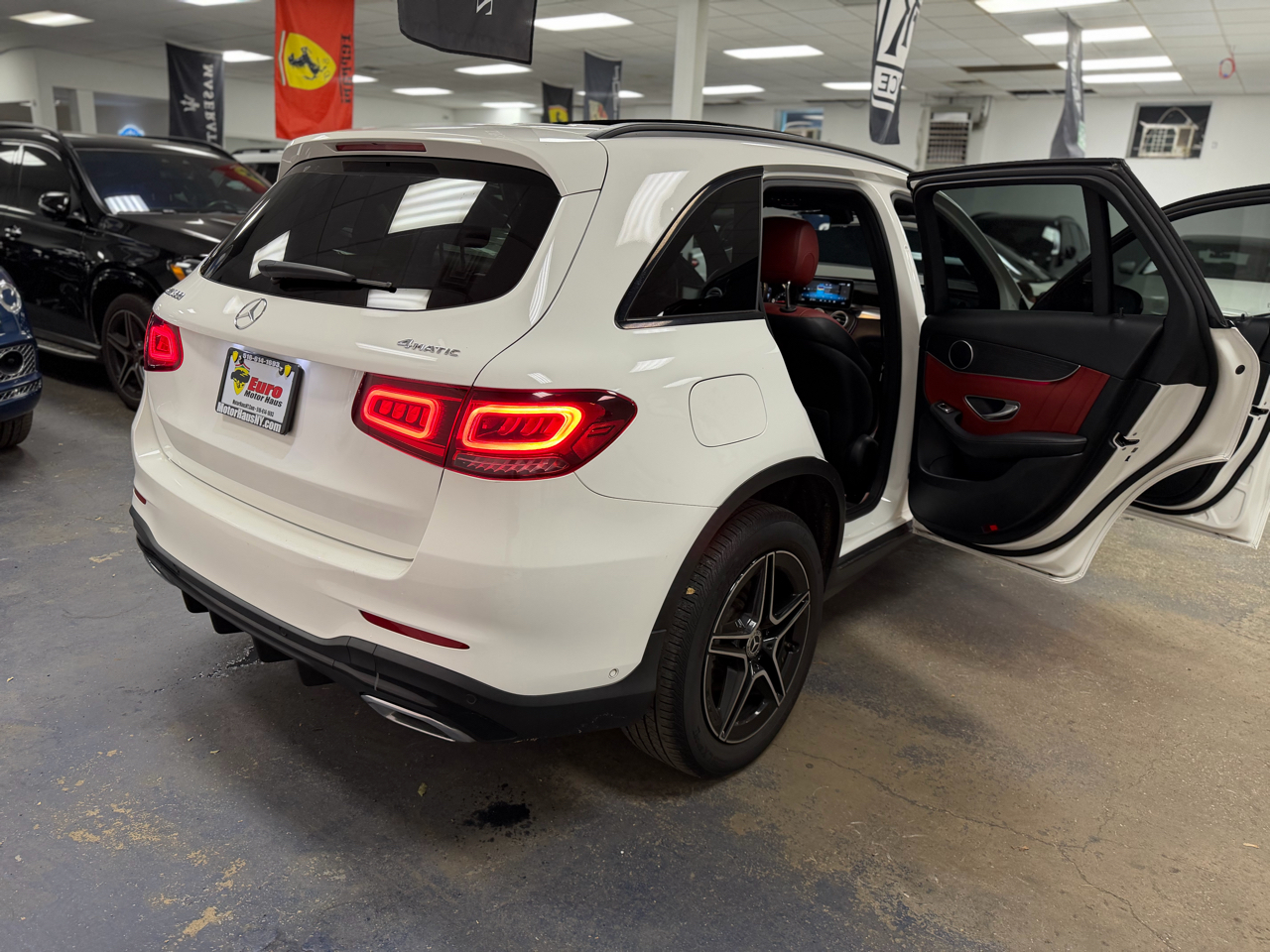 Mercedes-Benz GLC-Class GLC300 4MATIC 2021