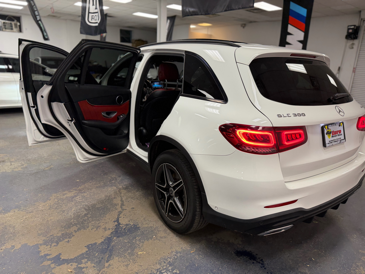 Mercedes-Benz GLC-Class GLC300 4MATIC 2021