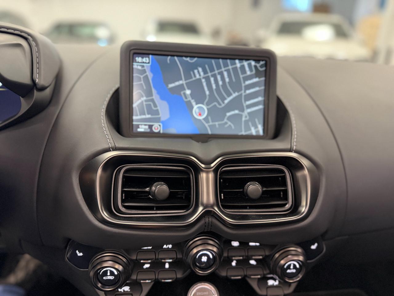 Aston Martin Vantage Roadster 2023