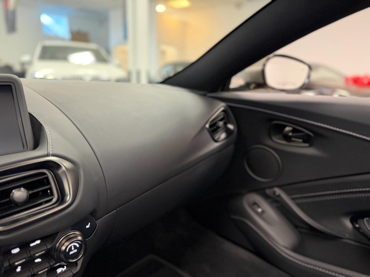 Aston Martin Vantage Roadster 2023