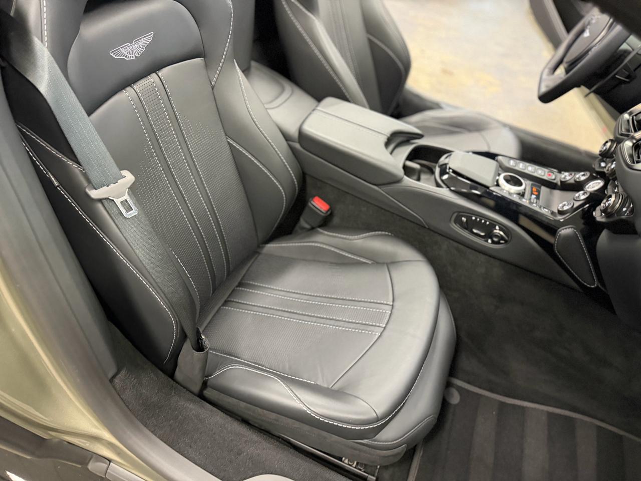 Aston Martin Vantage Roadster 2023