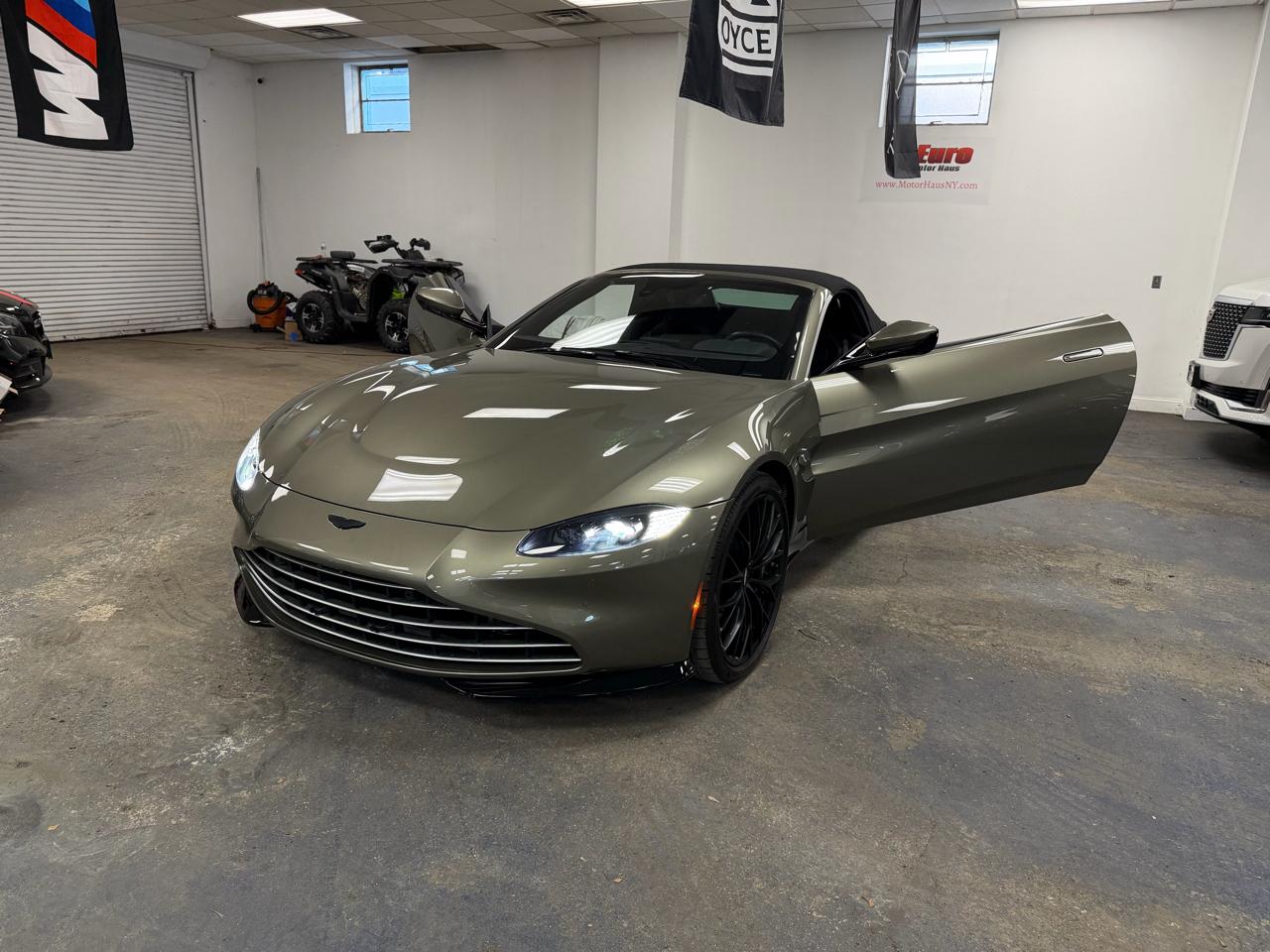 Aston Martin Vantage Roadster 2023