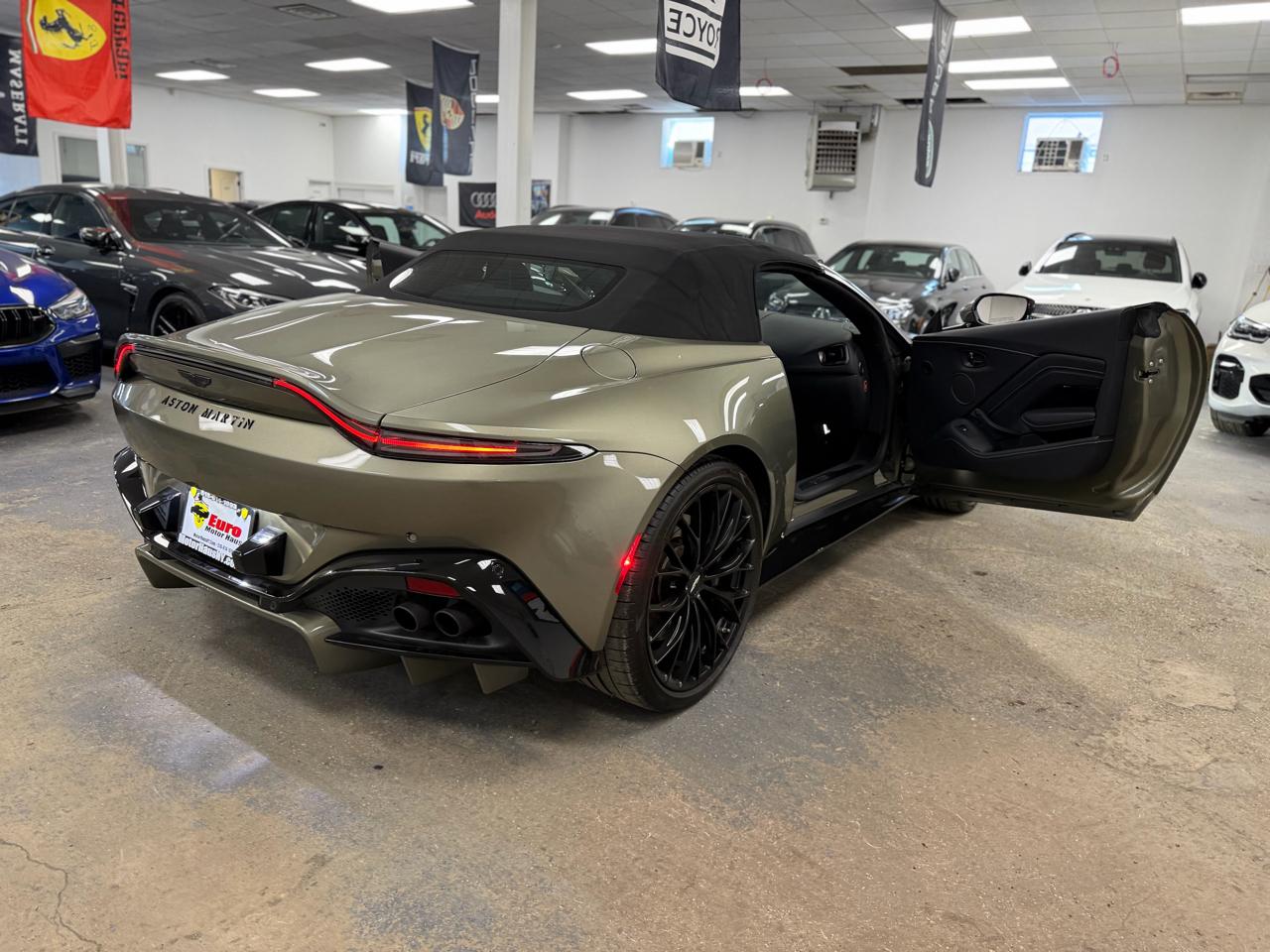Aston Martin Vantage Roadster 2023
