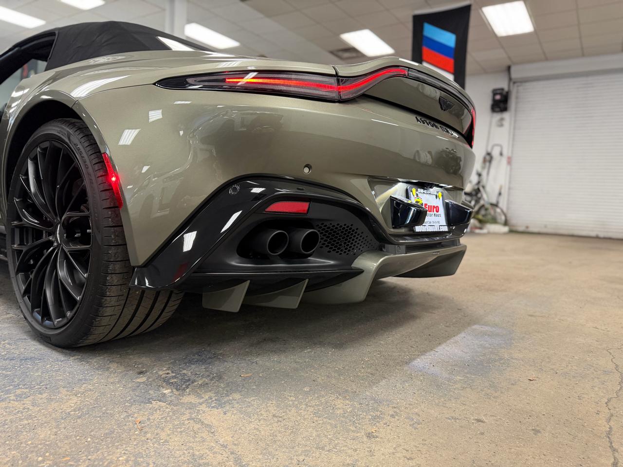 Aston Martin Vantage Roadster 2023