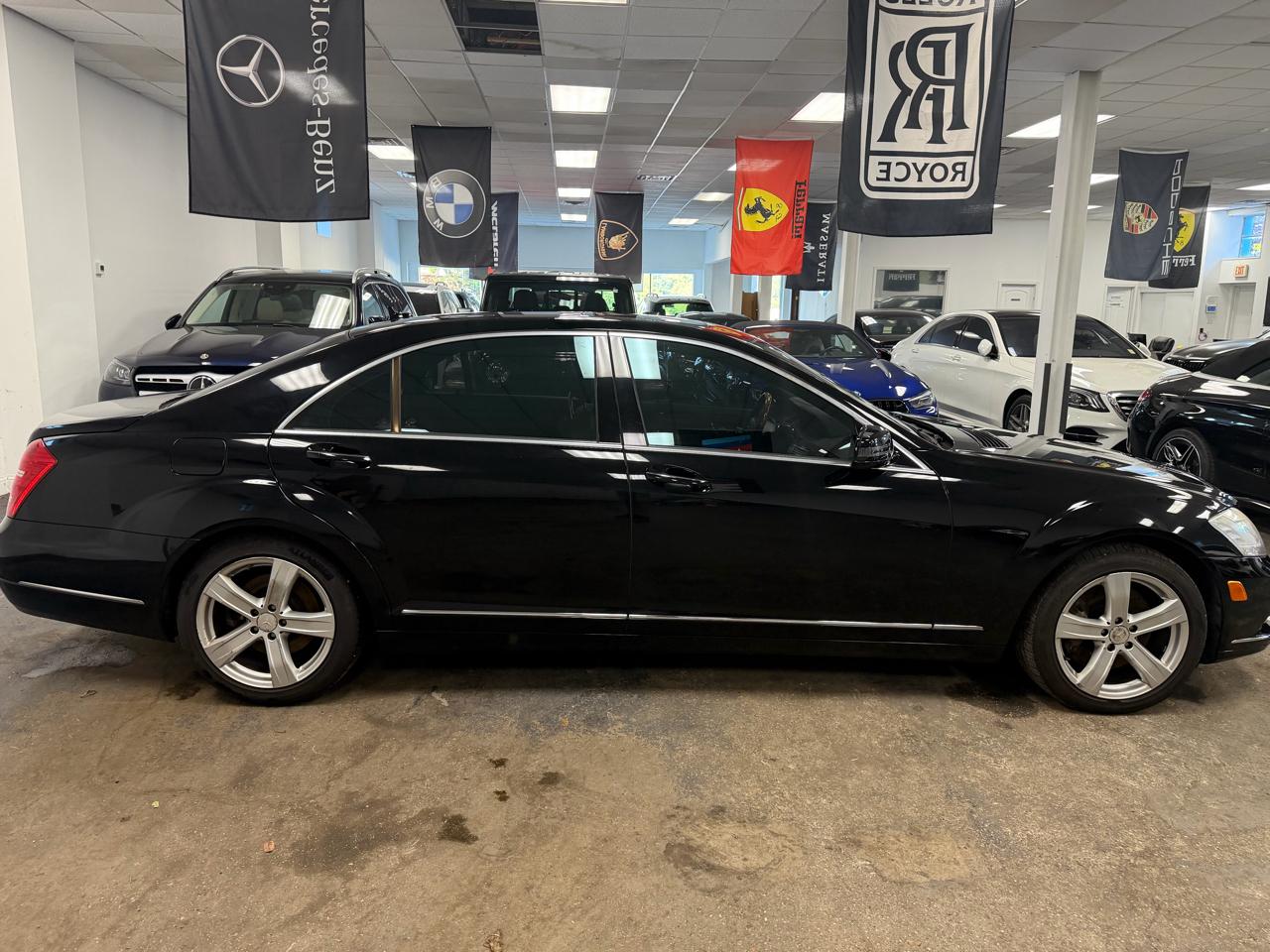 Mercedes-Benz S-Class S550 4-MATIC 2010