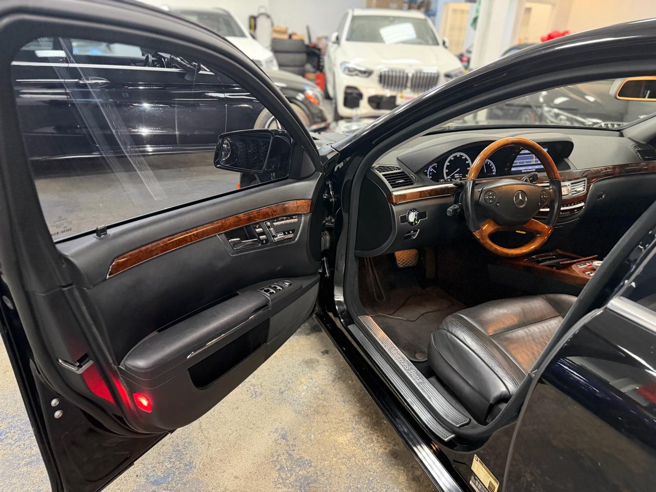 Mercedes-Benz S-Class S550 4-MATIC 2010