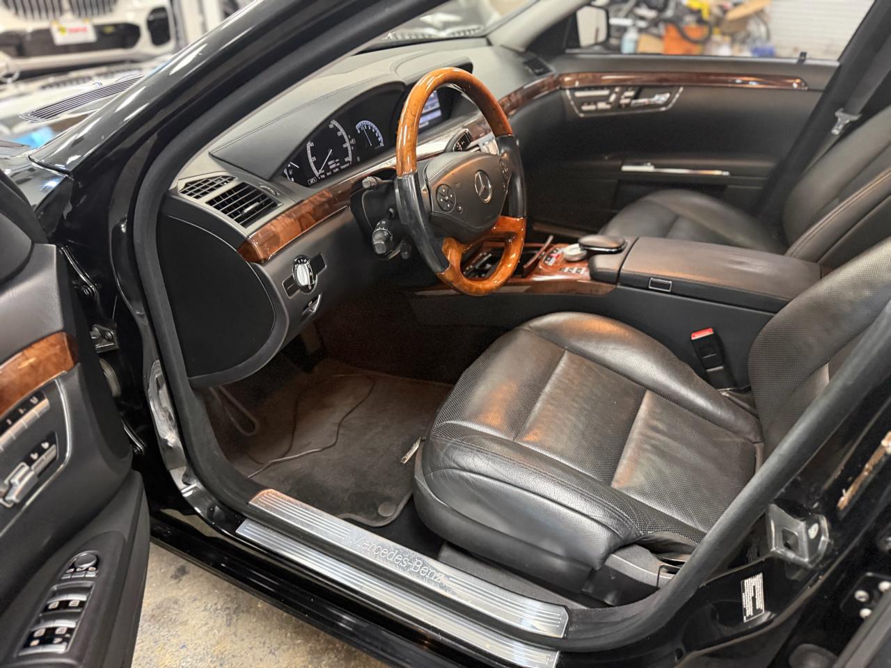 Mercedes-Benz S-Class S550 4-MATIC 2010