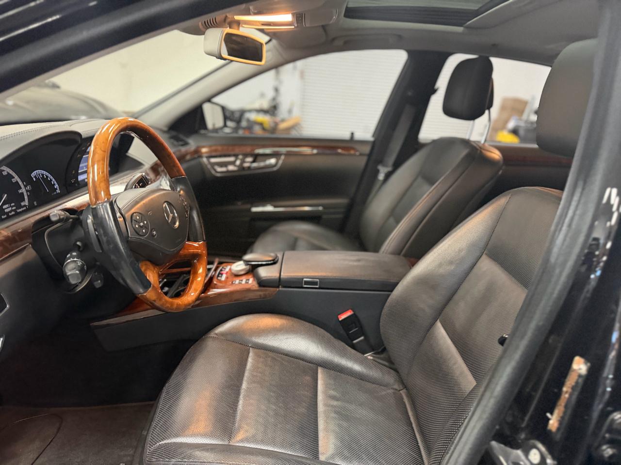 Mercedes-Benz S-Class S550 4-MATIC 2010