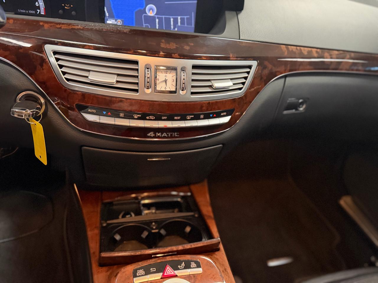 Mercedes-Benz S-Class S550 4-MATIC 2010