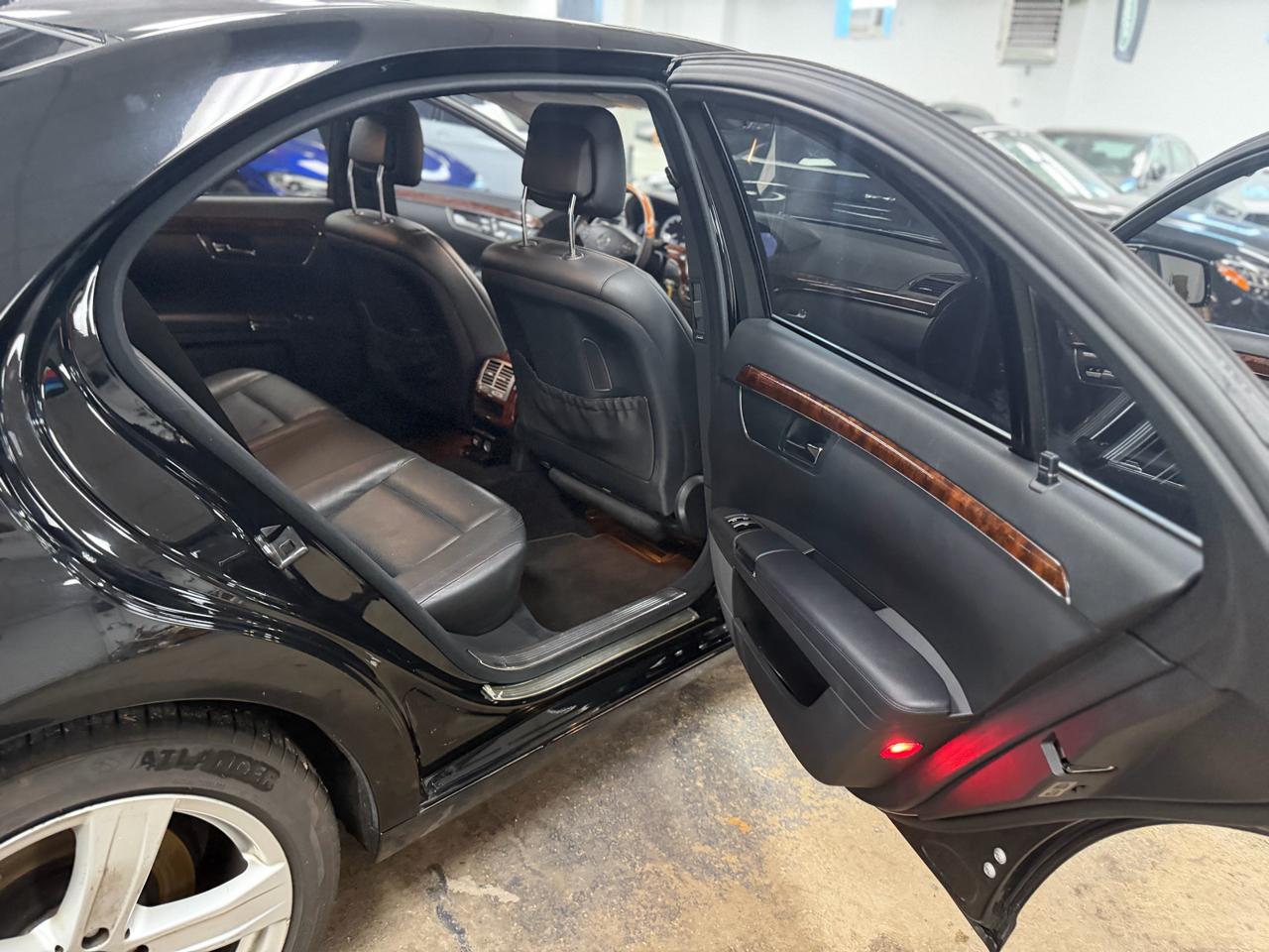 Mercedes-Benz S-Class S550 4-MATIC 2010