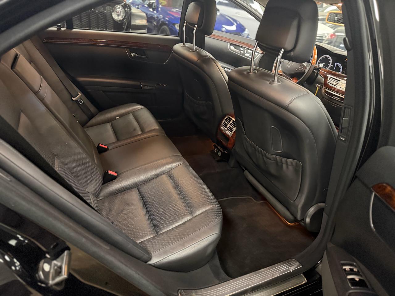 Mercedes-Benz S-Class S550 4-MATIC 2010