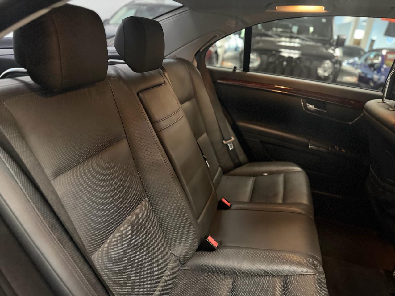 Mercedes-Benz S-Class S550 4-MATIC 2010
