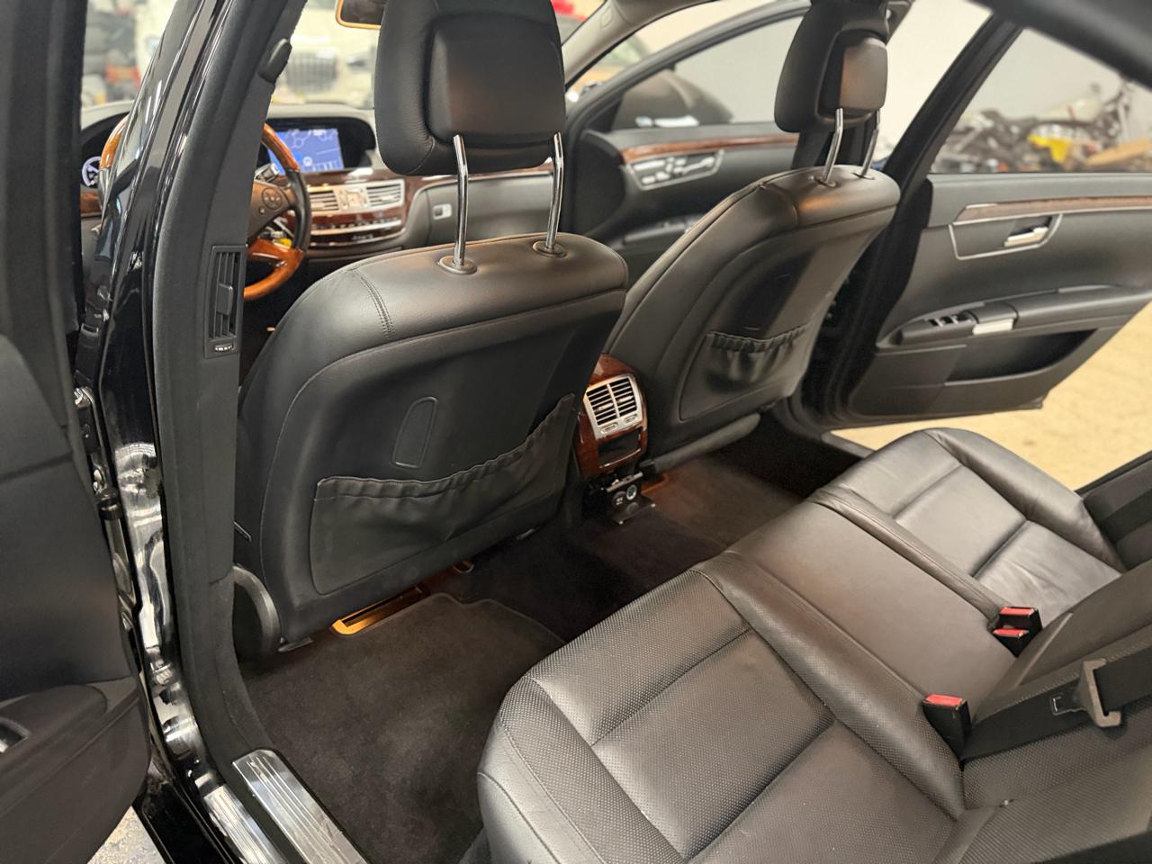 Mercedes-Benz S-Class S550 4-MATIC 2010