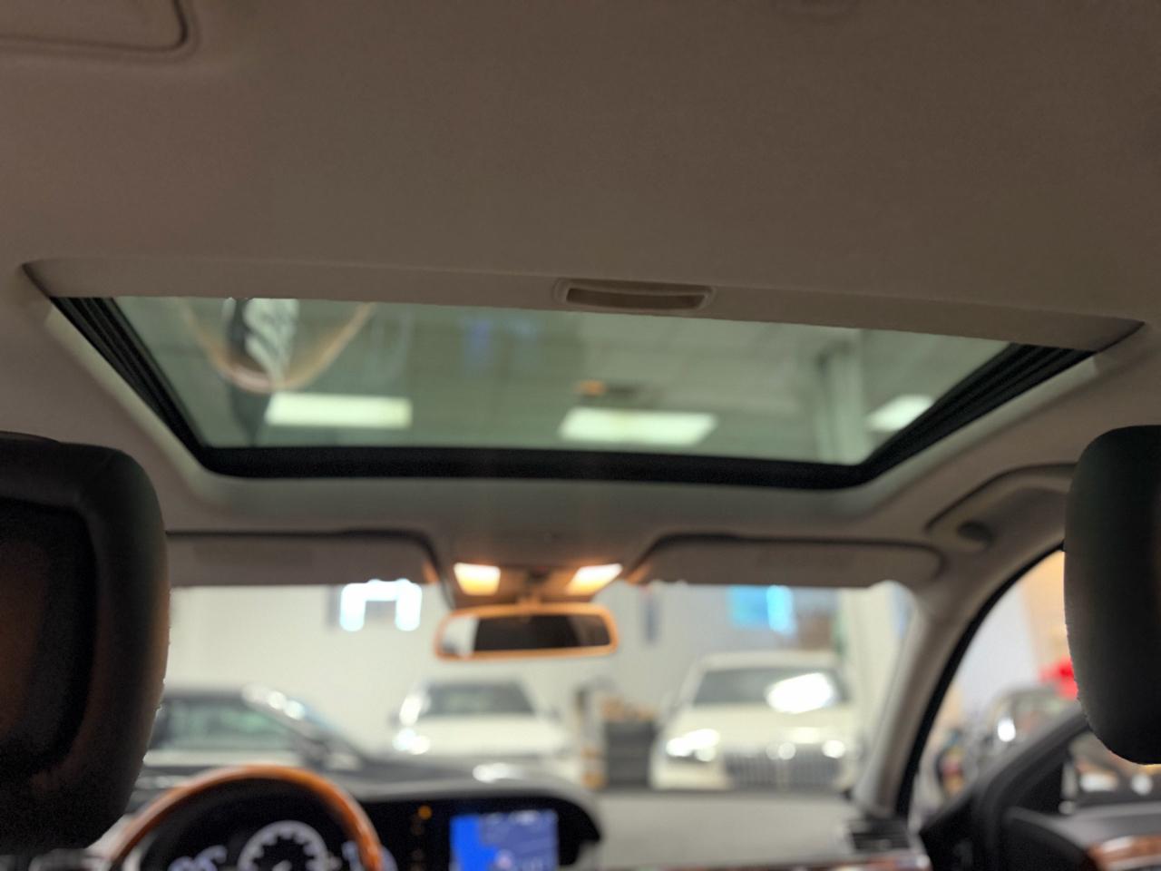Mercedes-Benz S-Class S550 4-MATIC 2010