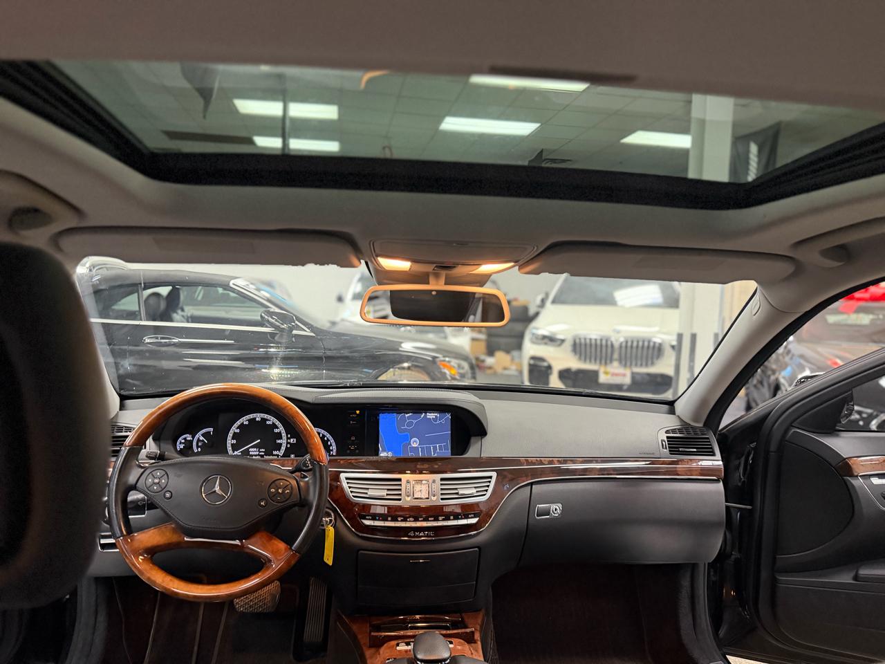 Mercedes-Benz S-Class S550 4-MATIC 2010