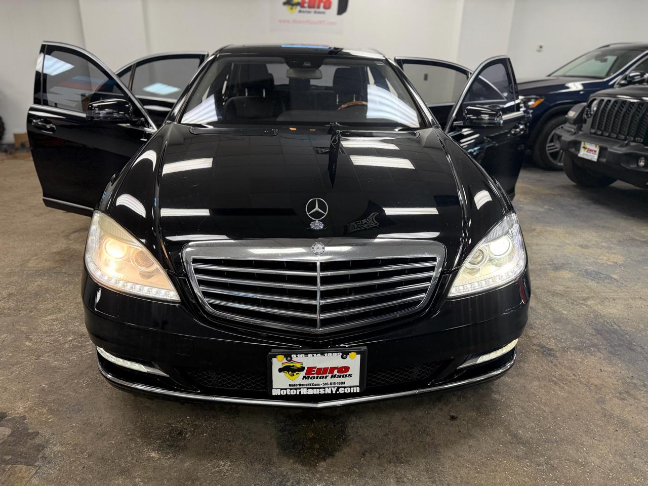 Mercedes-Benz S-Class S550 4-MATIC 2010