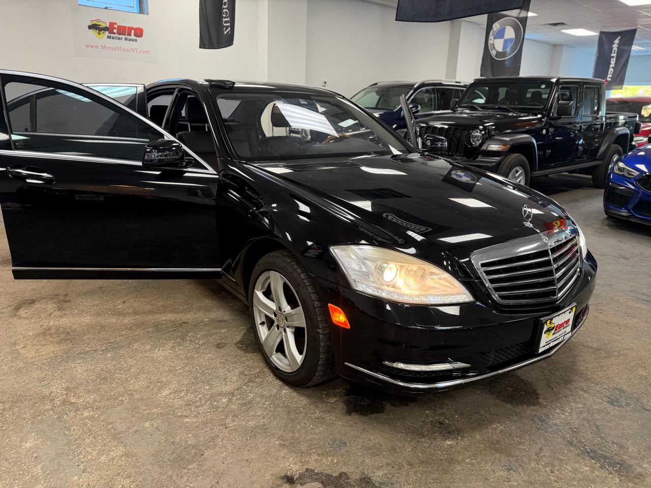 Mercedes-Benz S-Class S550 4-MATIC 2010