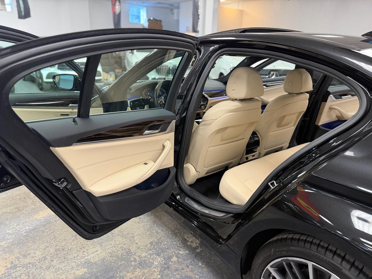 BMW 5-Series 530i xDrive 2022