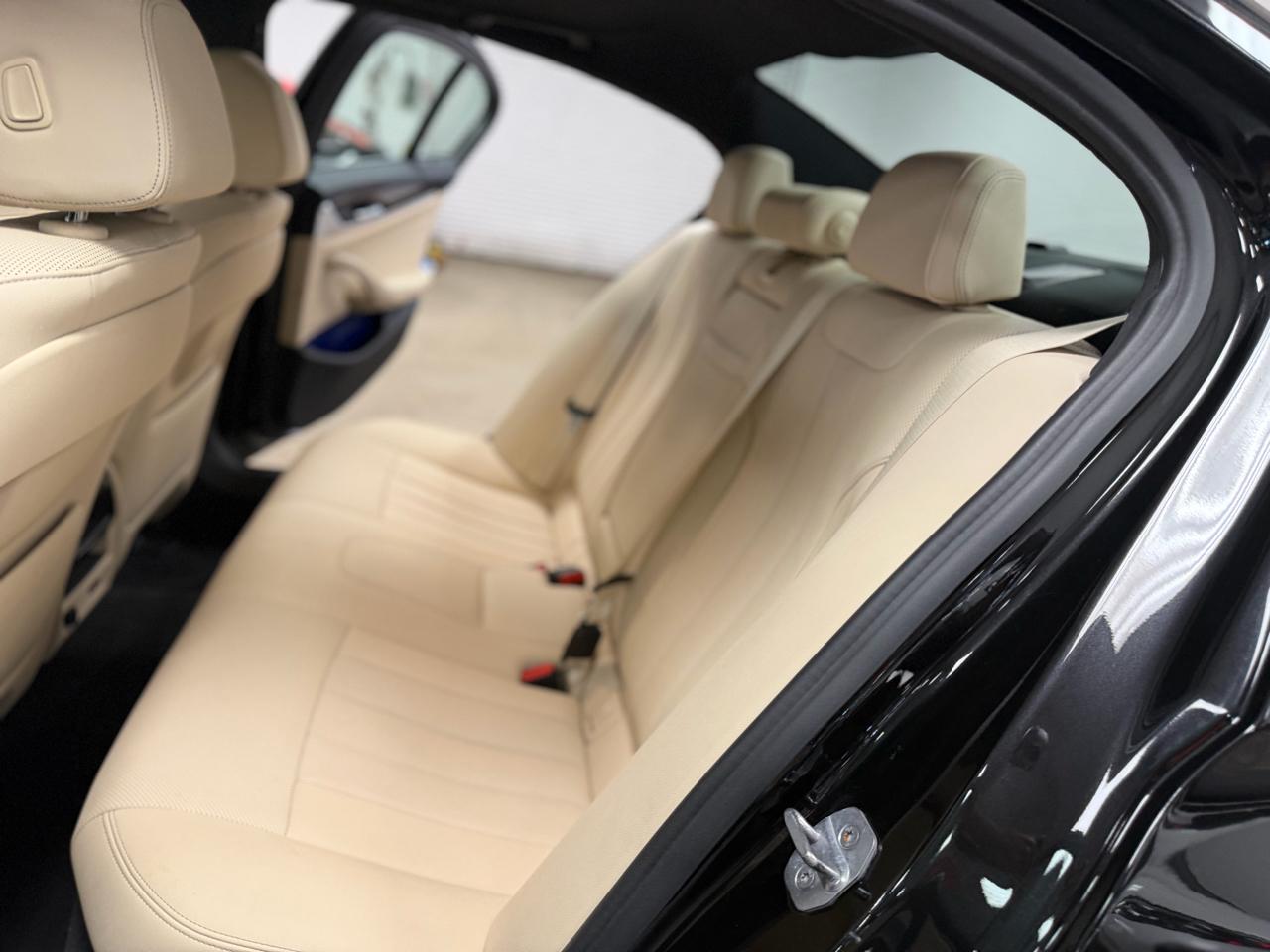 BMW 5-Series 530i xDrive 2022