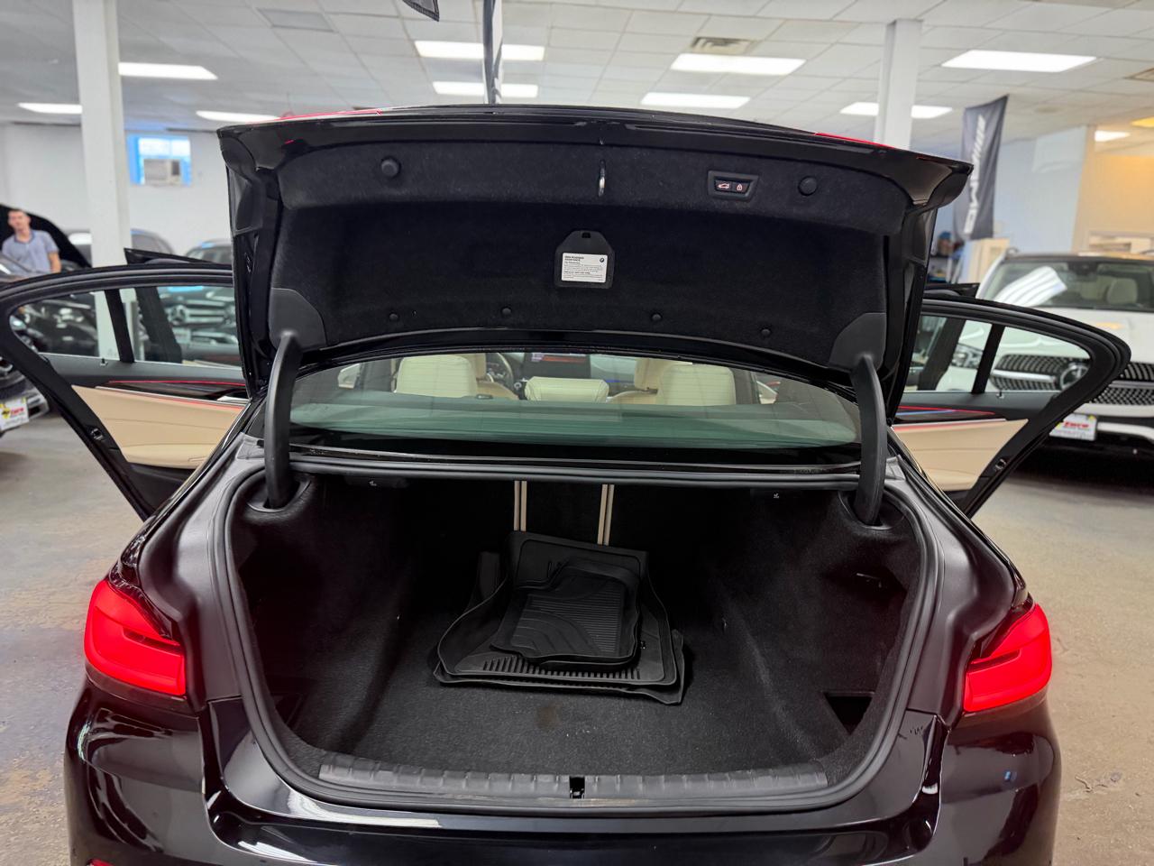 BMW 5-Series 530i xDrive 2022