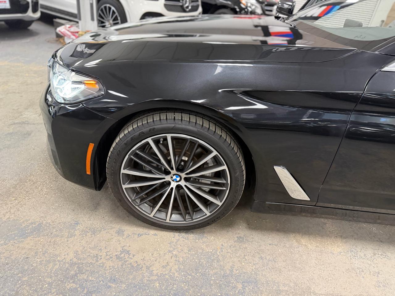 BMW 5-Series 530i xDrive 2022