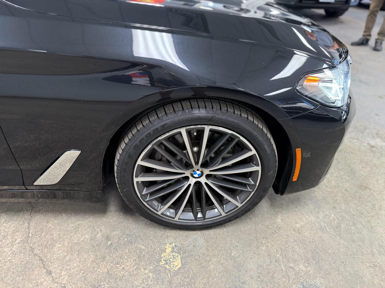 BMW 5-Series 530i xDrive 2022
