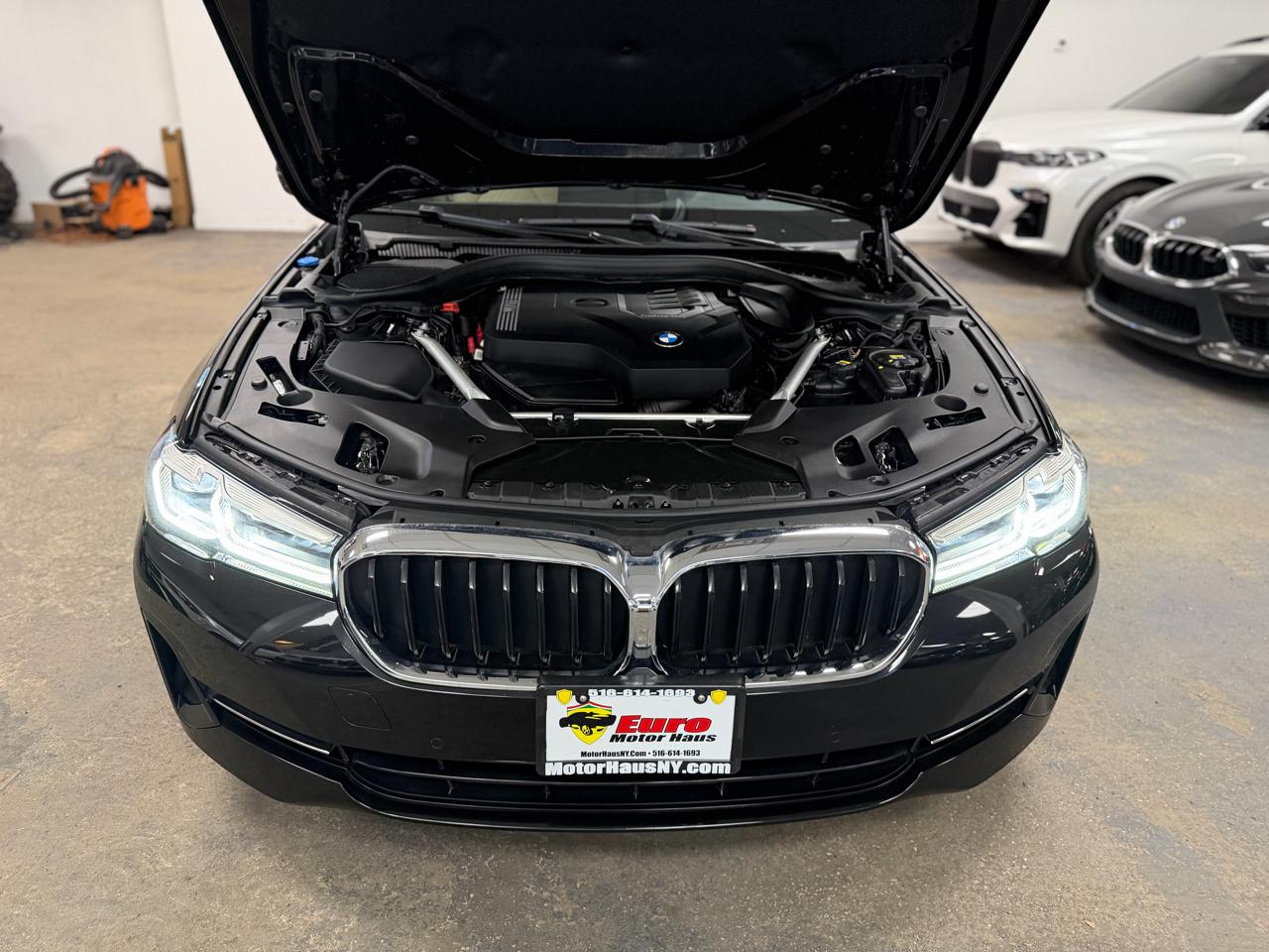 BMW 5-Series 530i xDrive 2022