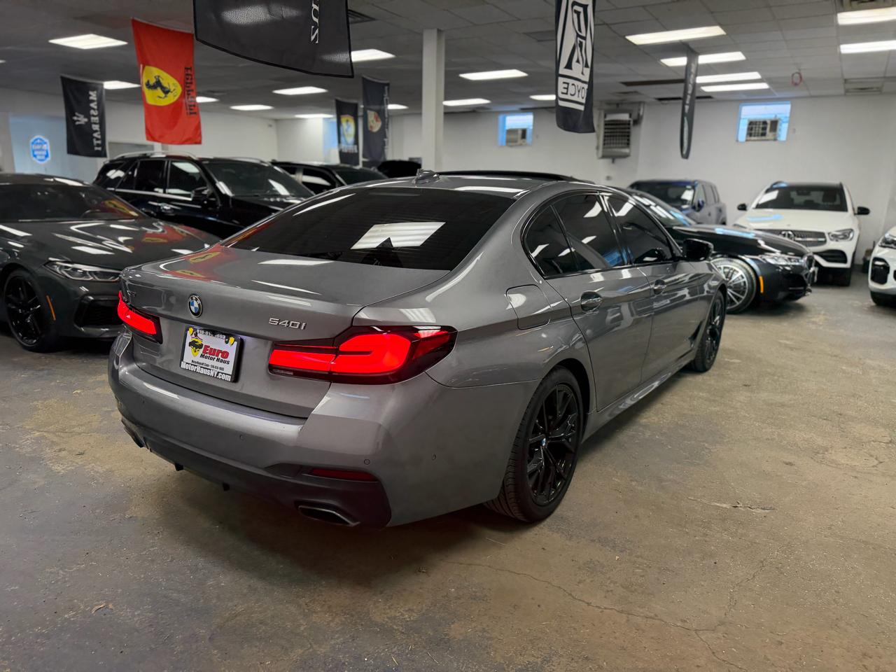 BMW 5-Series 540i xDrive 2023