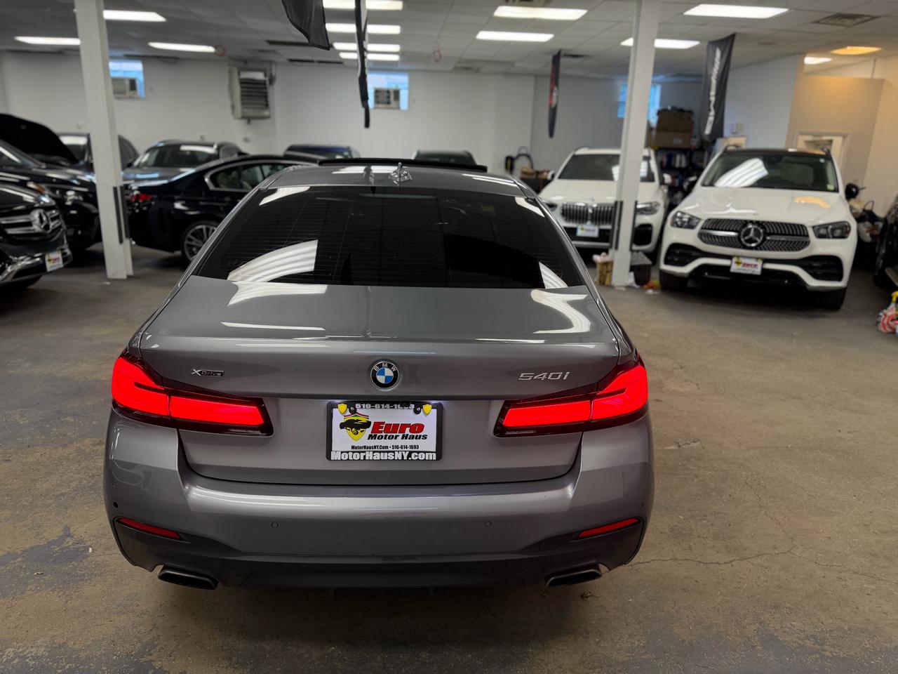 BMW 5-Series 540i xDrive 2023
