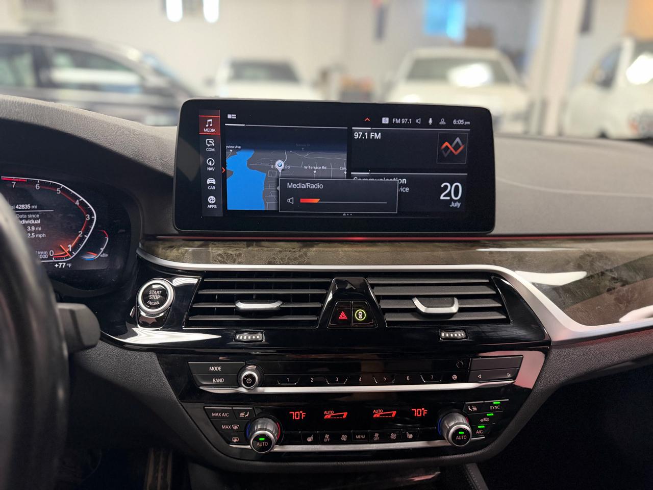 BMW 5-Series 540i xDrive 2023