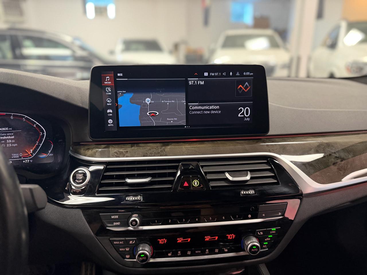 BMW 5-Series 540i xDrive 2023