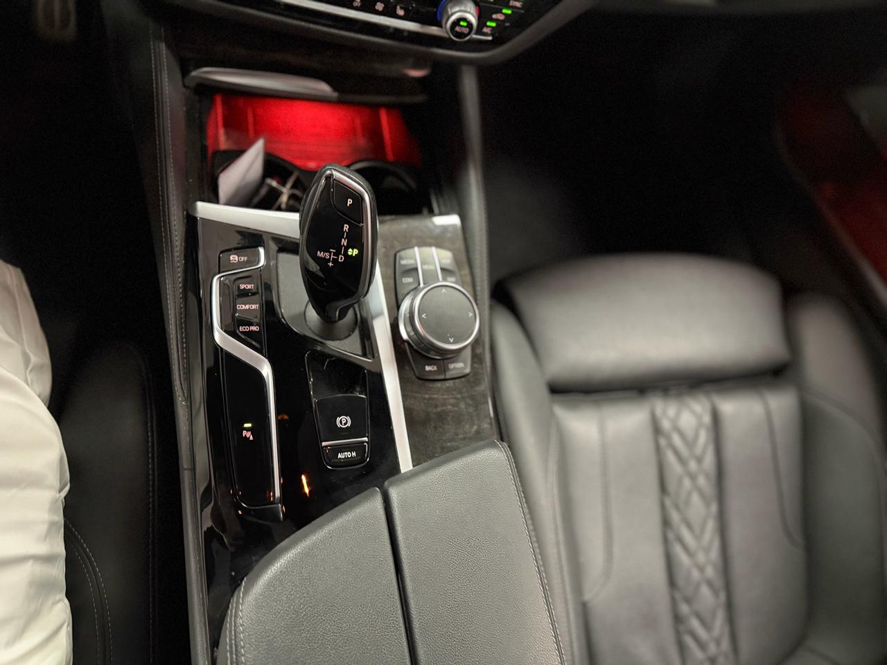BMW 5-Series 540i xDrive 2023