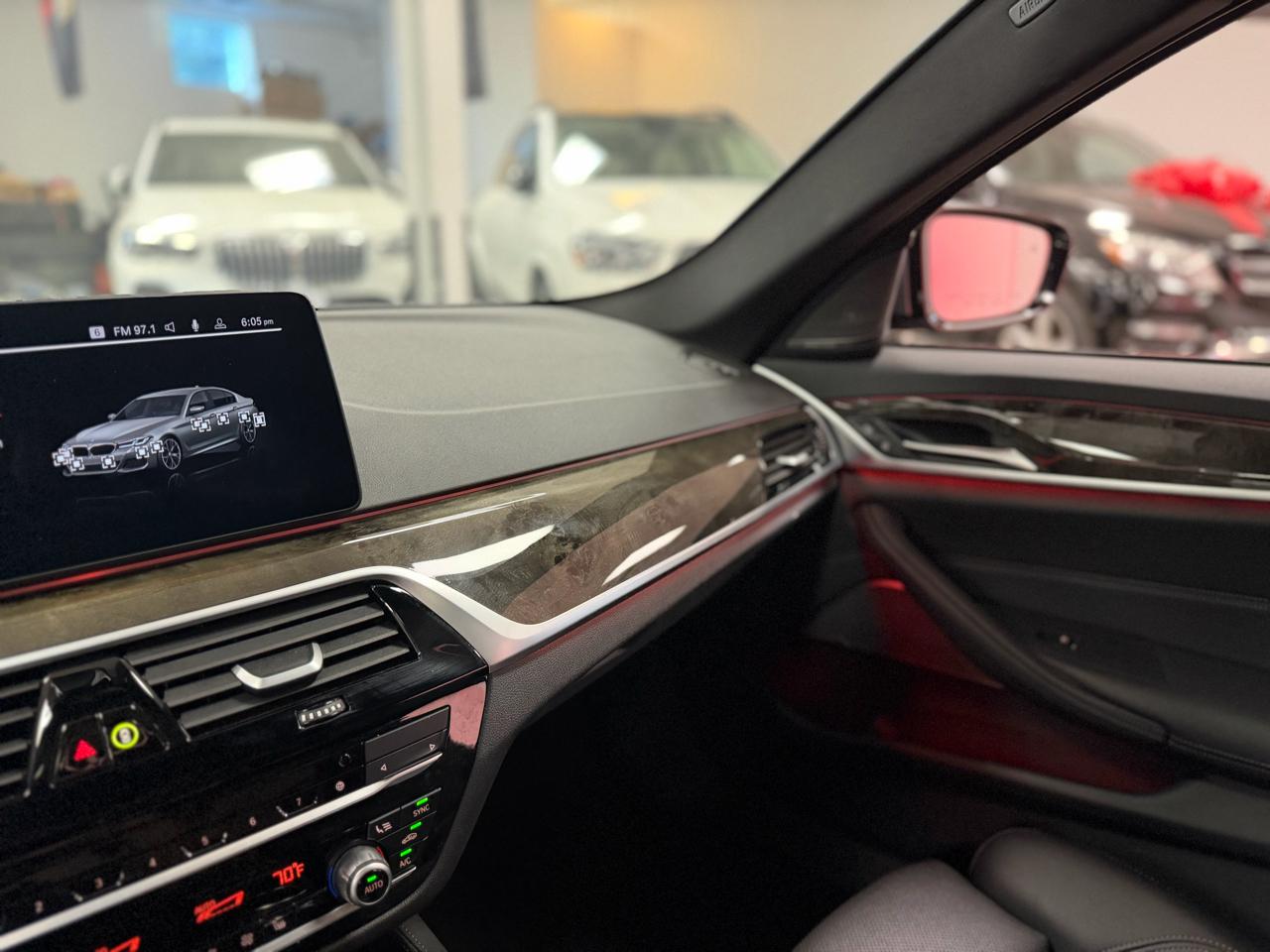 BMW 5-Series 540i xDrive 2023