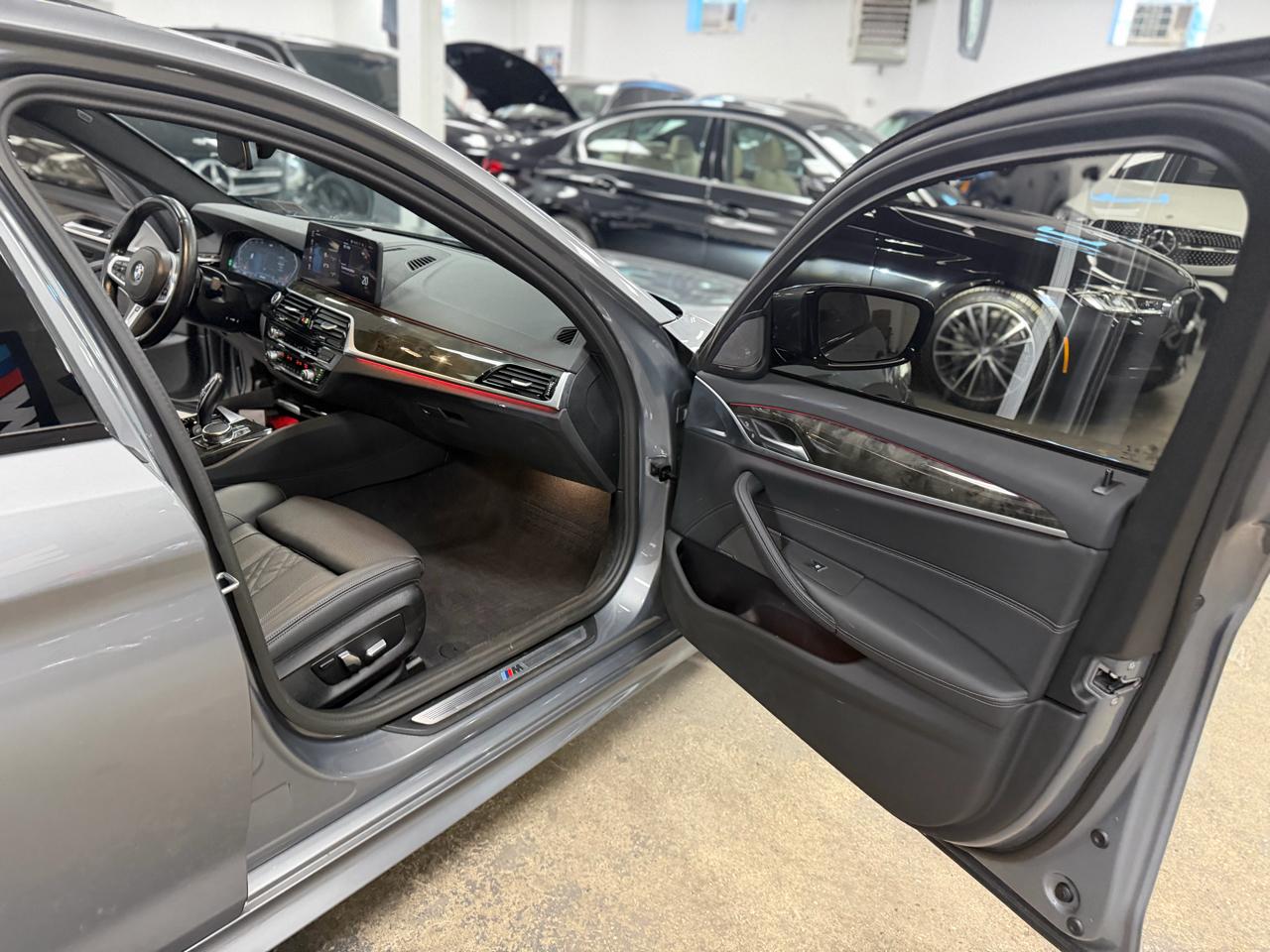 BMW 5-Series 540i xDrive 2023