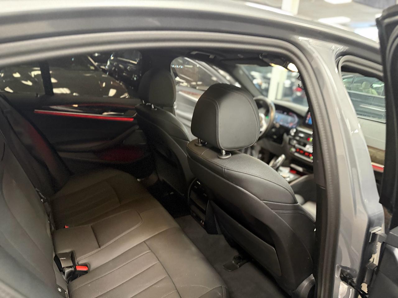 BMW 5-Series 540i xDrive 2023