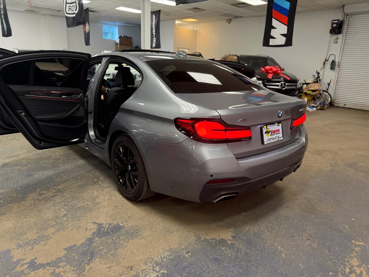 BMW 5-Series 540i xDrive 2023