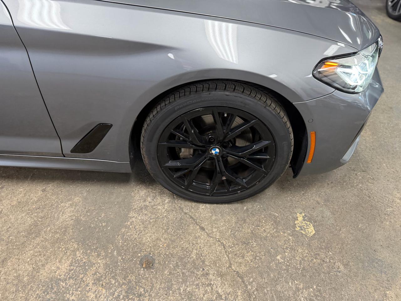 BMW 5-Series 540i xDrive 2023