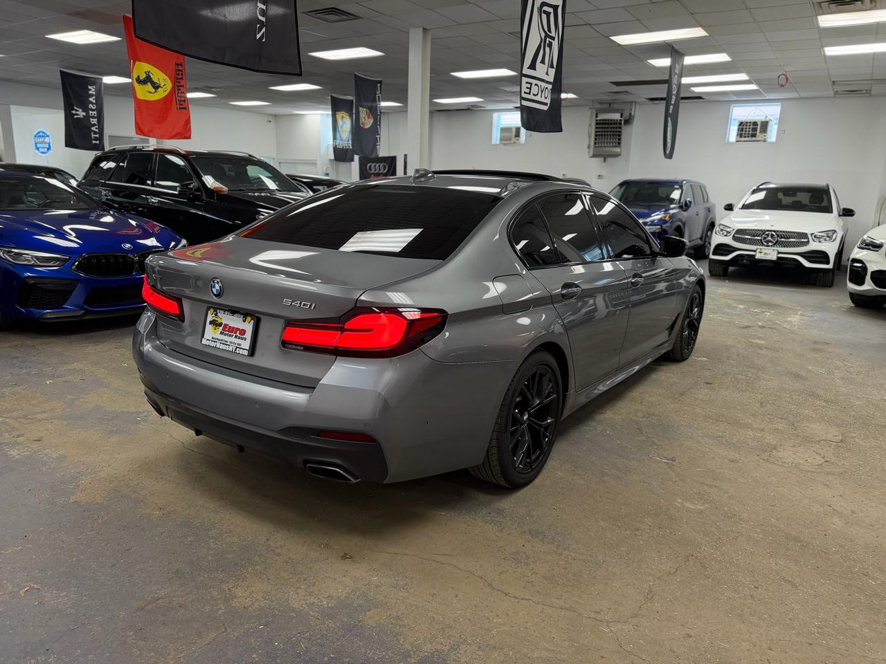 BMW 5-Series 540i xDrive 2023