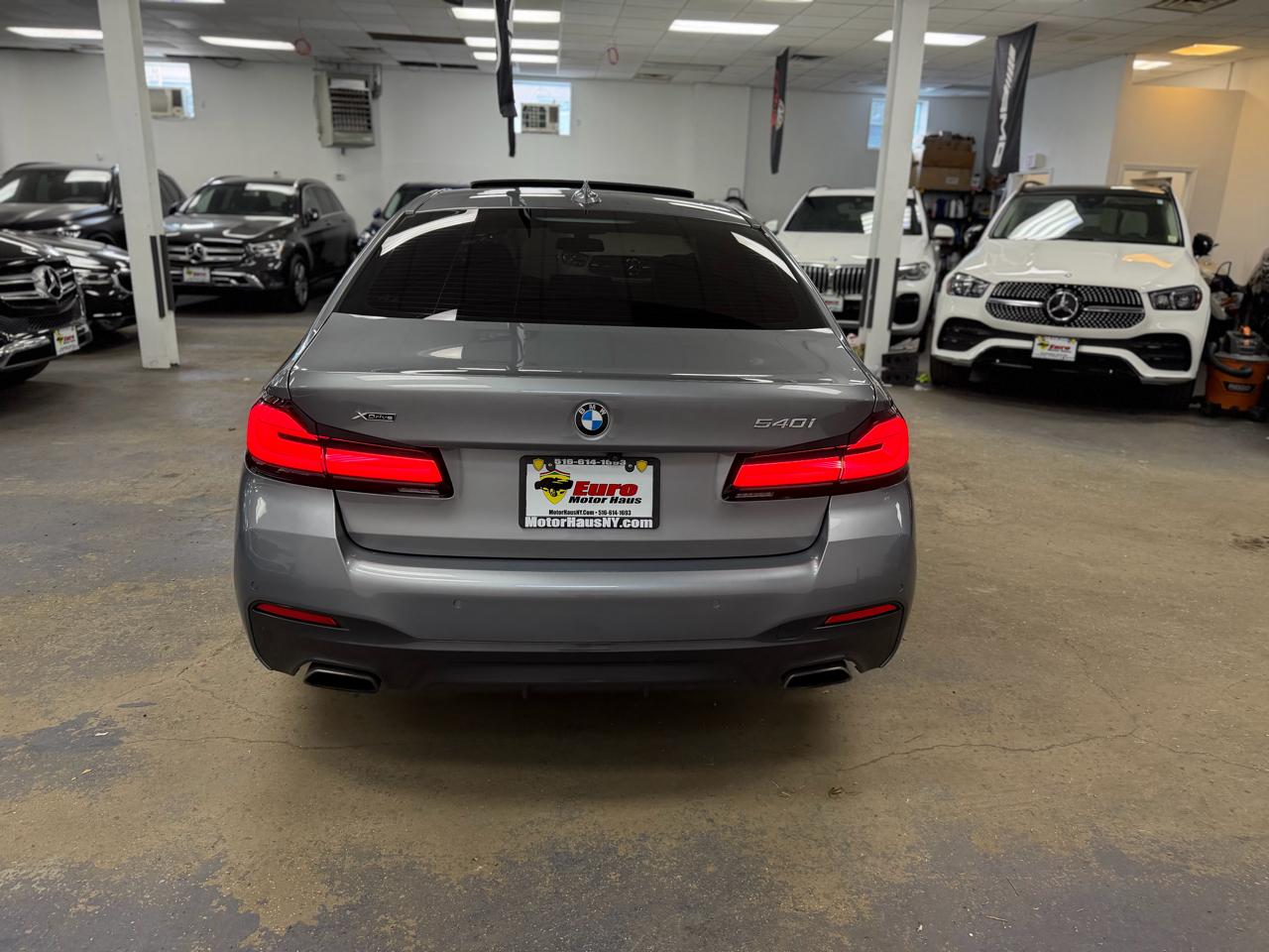 BMW 5-Series 540i xDrive 2023