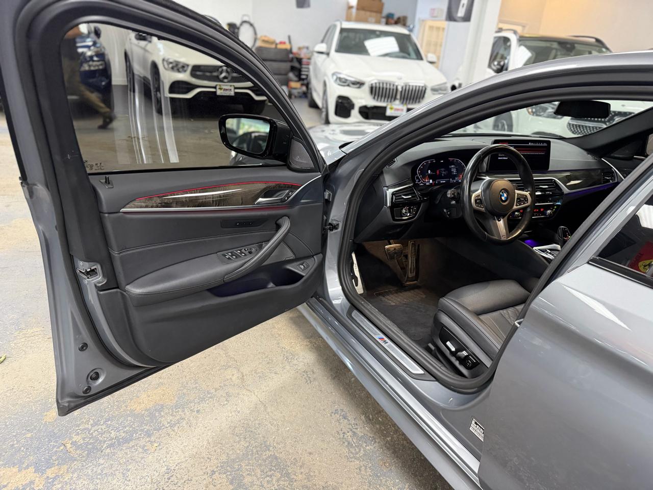 BMW 5-Series 540i xDrive 2023