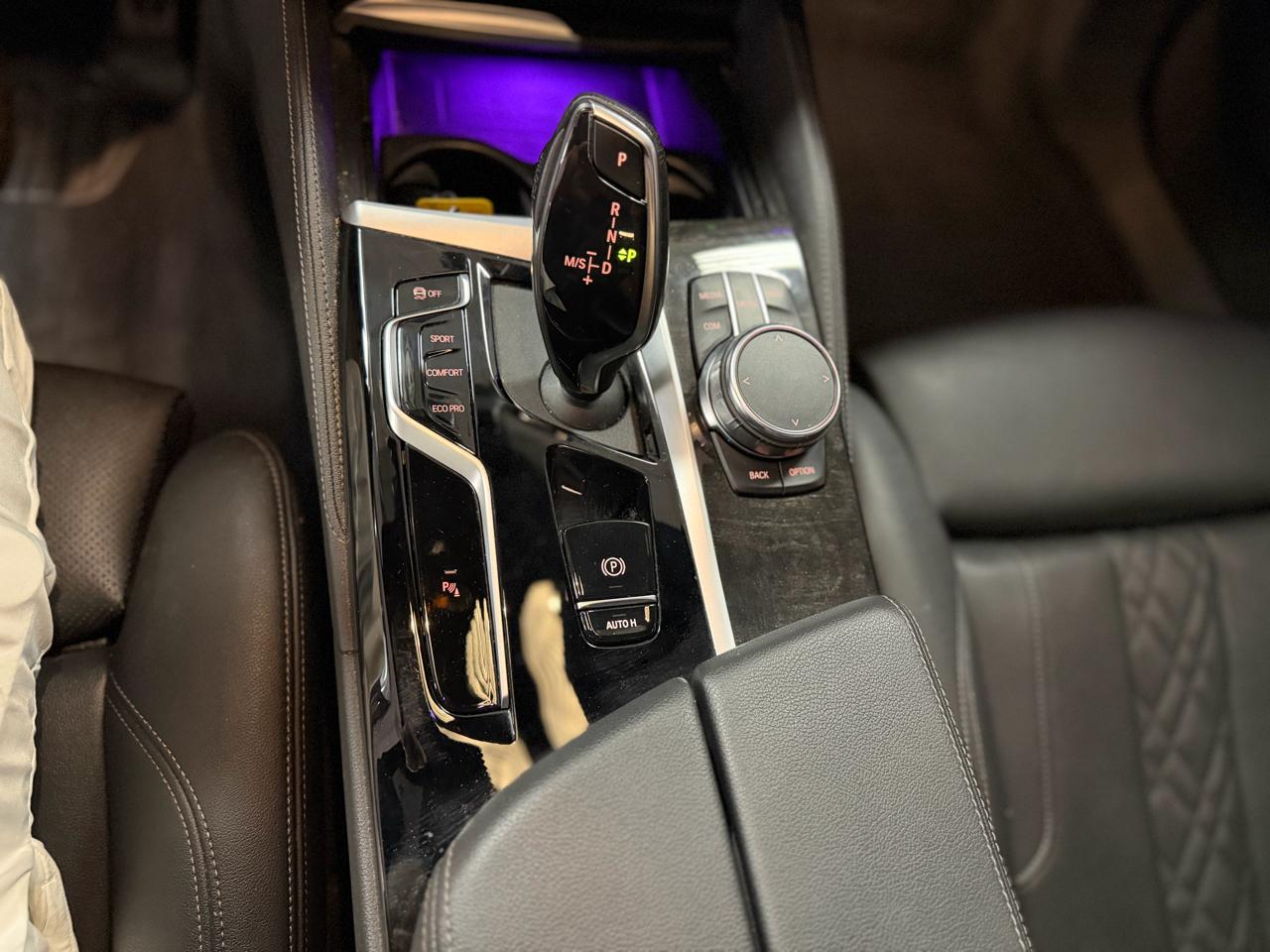 BMW 5-Series 540i xDrive 2023