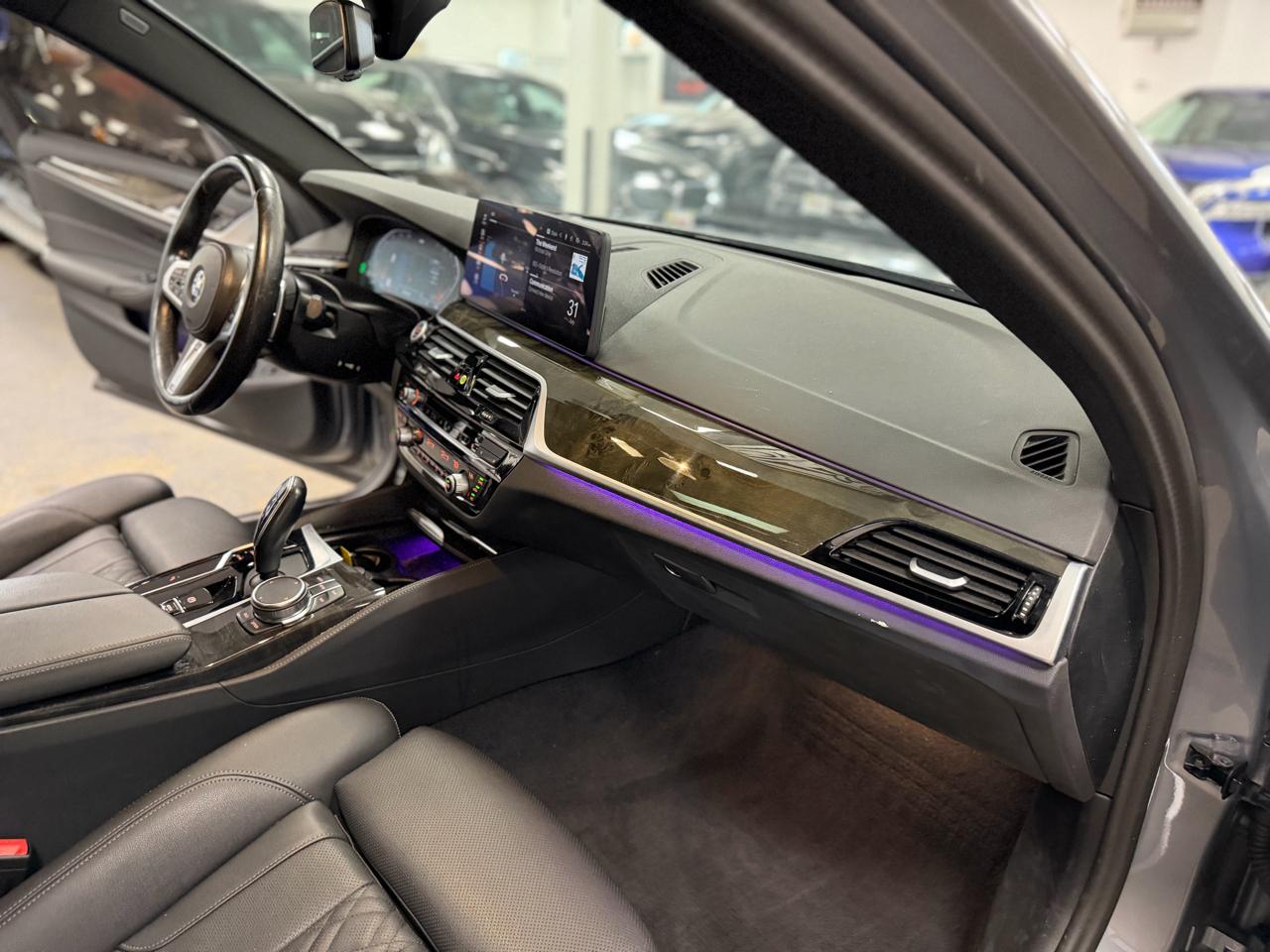 BMW 5-Series 540i xDrive 2023