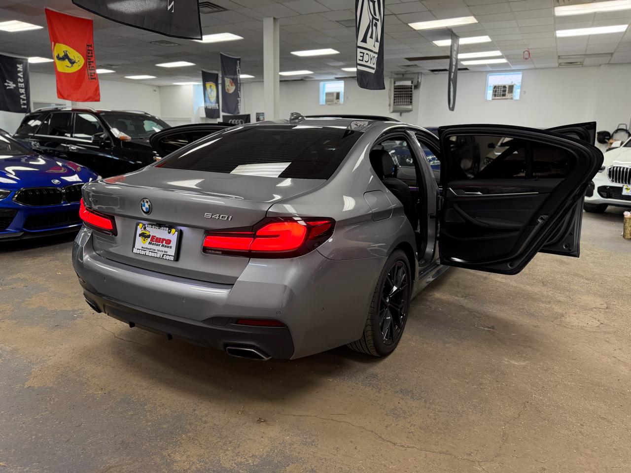 BMW 5-Series 540i xDrive 2023