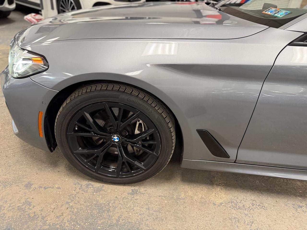 BMW 5-Series 540i xDrive 2023
