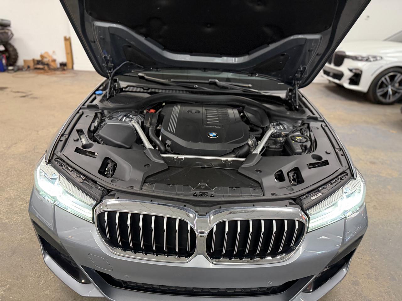 BMW 5-Series 540i xDrive 2023