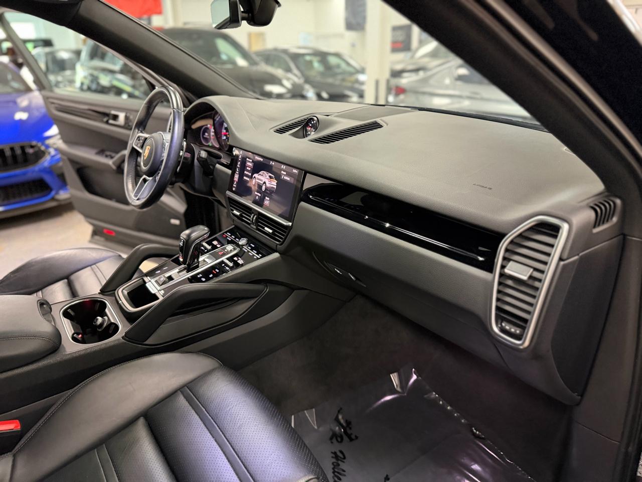 Porsche Cayenne S Coupe 2021