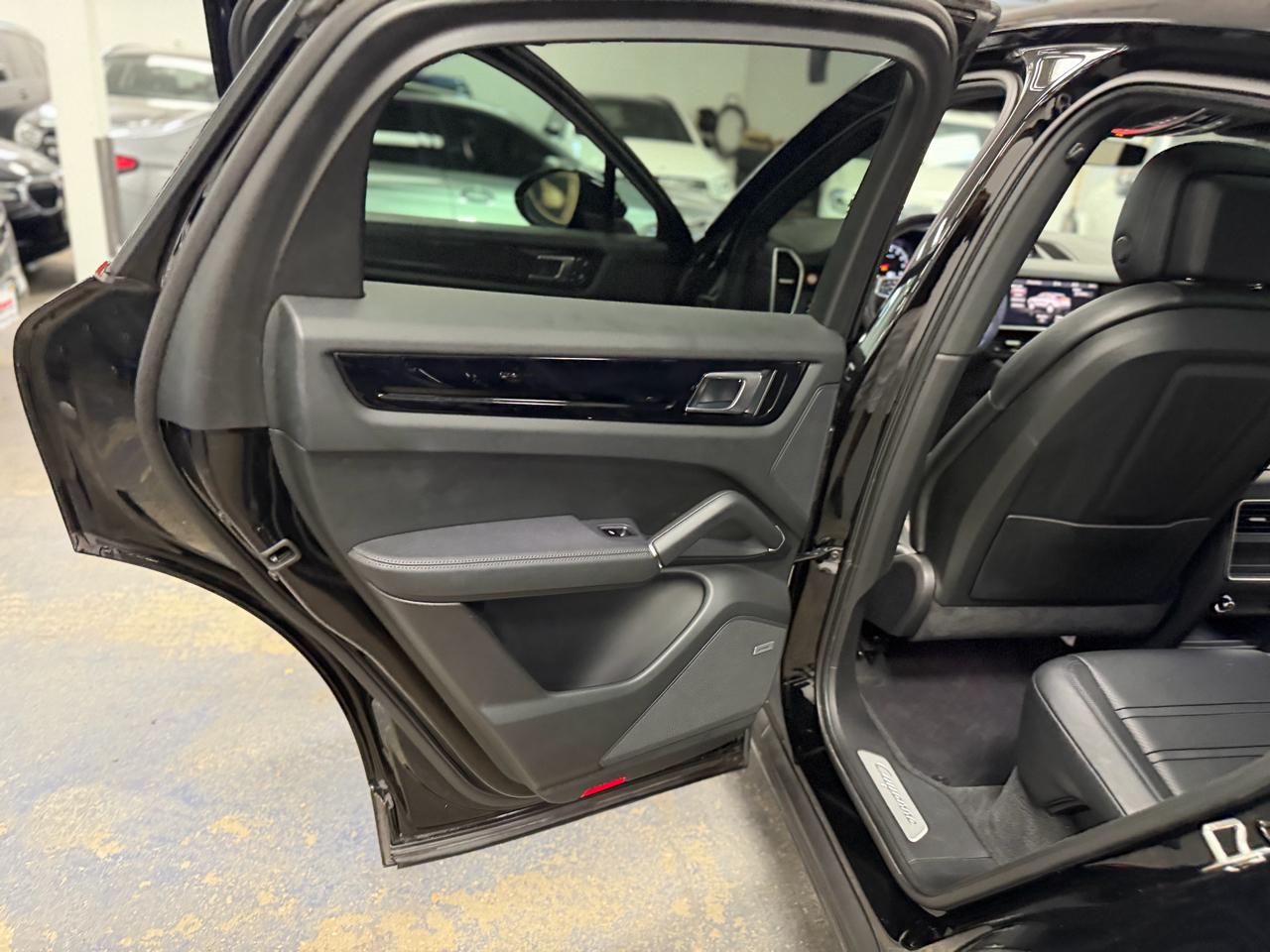 Porsche Cayenne S Coupe 2021