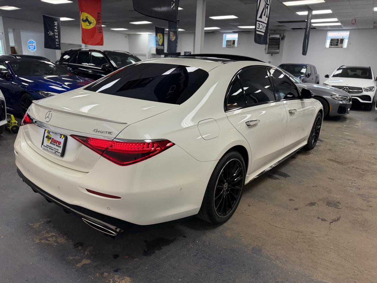 Mercedes-Benz S-Class S500 4MATIC 2023